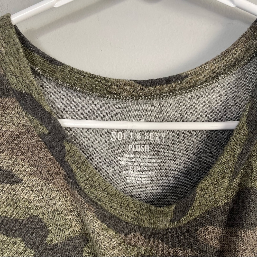 Aero soft & sexy plush top long sleeve camo print green sz L - Picture 4 of 8